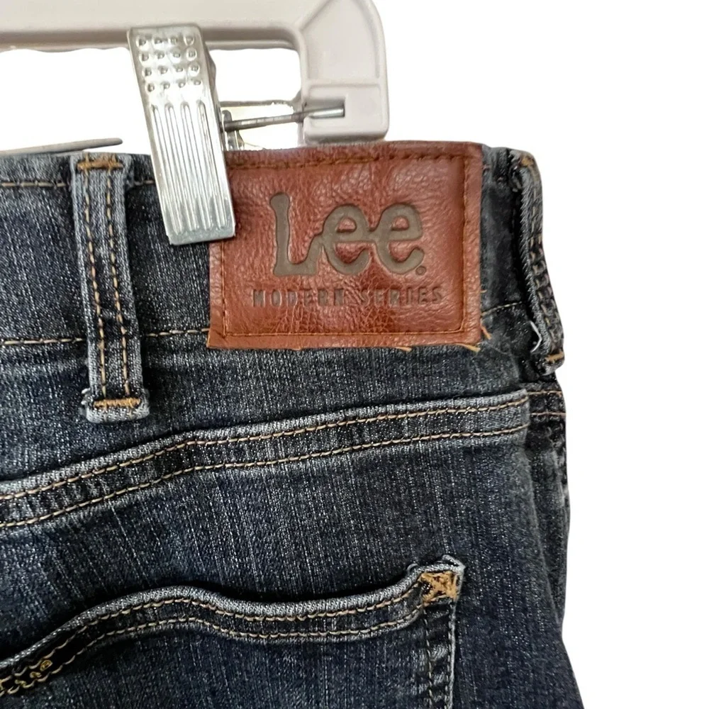 Lee Extreme Motion Men's Straight  Leg Blue Jeans